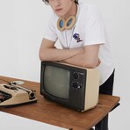 BRICKTOWN x SONIC THE HEDGEHOG // Sonic Looking up T-Shirt // White (X-Small)