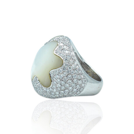 Estate // 18K White Gold Diamond + Mother of Pearl Ring // Ring Size: 5.25 // Pre-Owned
