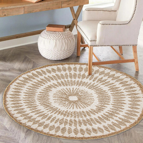Manon V.2 // Taupe Rug (4'0"L x 4'0"W x 0.17"H)