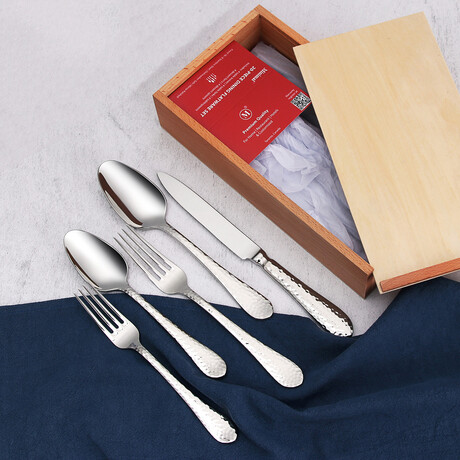Minimal Flatware // Set of 20 // Martin