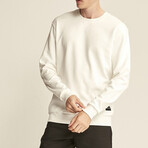 Comfort Fit Sweatshirt // White (M)