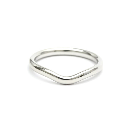 Tiffany & Co. // Platinum Curved Band Ring // Ring Size: 5.5 // Store Display