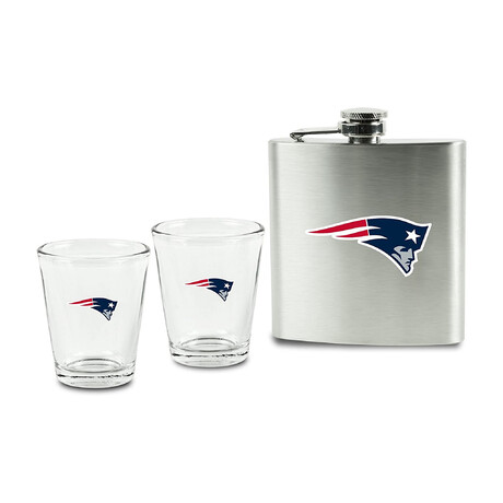NFL Flask & Shot Glass Set // New England Patriots
