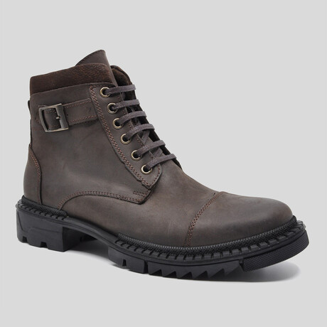 Nico Boot // Brown (Euro: 39)
