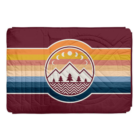 VOITED CloudTouch™ Indoor + Outdoor Camping Blanket // Camp Vibes Berry