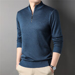 Heathered Quarter Zip Sweatshirt // Blue (M)