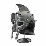 Gladiator Spike Helmet + Stand