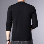 Block Textured Crewneck Sweater // Black (L)