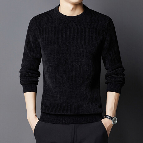 Textured Chenille O-Neck Sweater // Black (M)