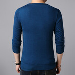 Dynamic Line Stitch O-Neck Sweater // Blue (M)