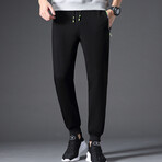 The Jogger // Ribbed Cuff  + Sporty Fit // Black (XL)