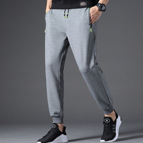 The Jogger // Ribbed Cuff + Sporty Fit // Gray (M)