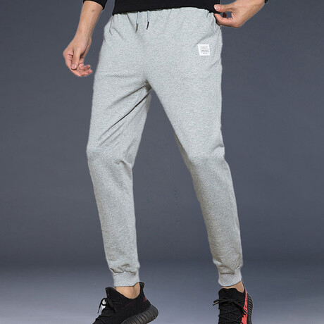 The Jogger // Ribbed Cuff + Sporty Fit // Light Gray (M)
