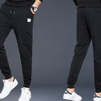 The Jogger // Ribbed Cuff + Sporty Fit // Black (M)