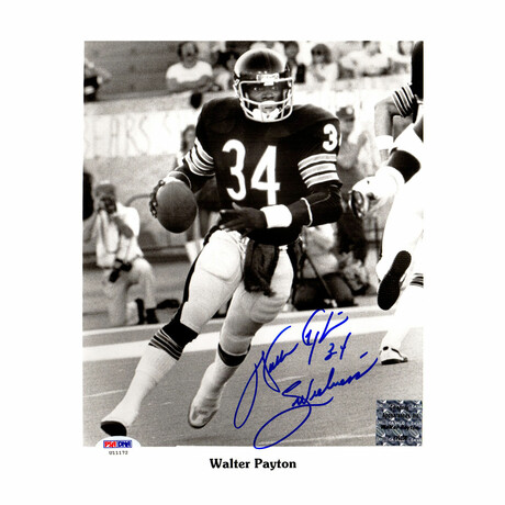 Walter Payton Signed Bears Action B&W 8x10 Photo w/Sweetness
