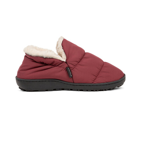 CloudTouch™ // Camping Slippers // Burgundy (S)