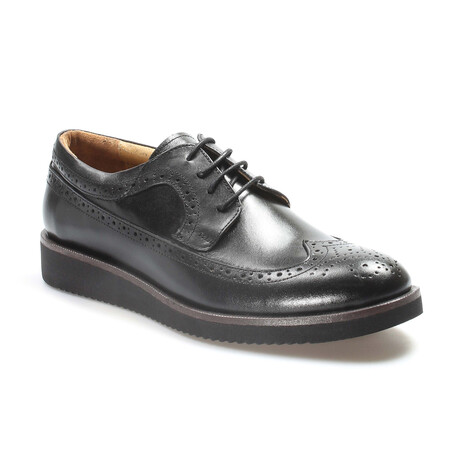 Riggs Classic Shoe // Black (Euro Size:39)