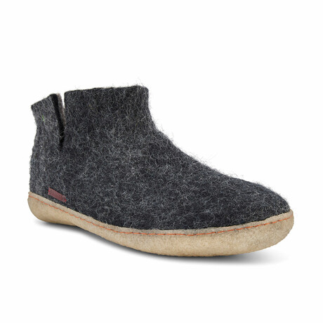 Slipper Boot Natural Rubber Sole  // Black (Euro: 40)