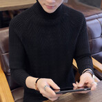 Diamond Knit Turtleneck // Black (XS)