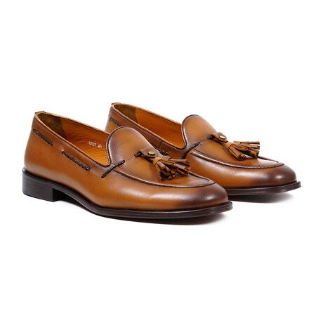 Removable Tassle Classic Shoe // Tobacco (Euro: 40)