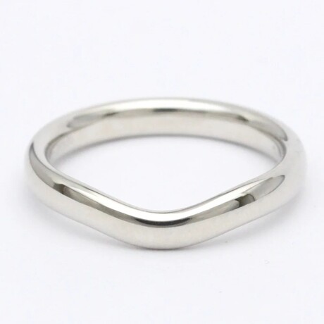 Tiffany & Co. // Platinum Curved Band Ring // Ring Size: 6.5 // Store Display