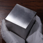 KILO Magnesium Cube + Base