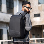 Weekender Carry On Smart Backpack // Black