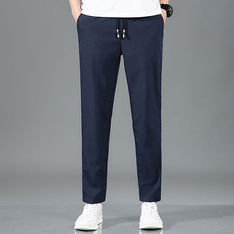 The Track Pant // Straight Fit // Navy (M)
