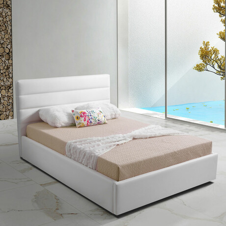 Blakely Storage Bed // Full Size // White