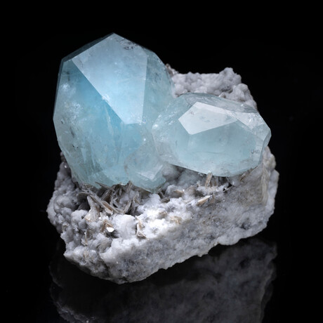 Aquamarine on Muscovite // 297 Grams