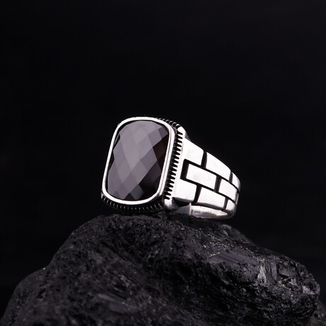 Classy Onyx Stone Ring (6.5)