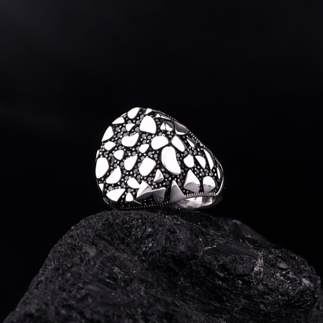 Black Desert Ring with Pave Stones (5)