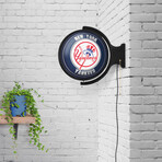 New York Yankees // Round Rotating Lighted Wall Sign (Original)