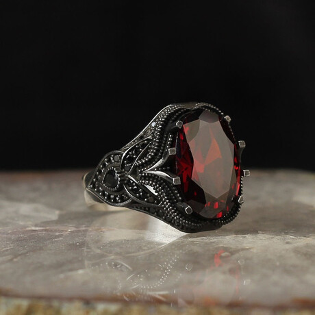 Garnet Stone V1 // Silver + Red (6.5)