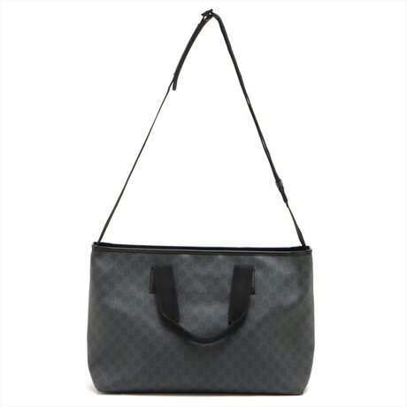 Gucci // GG Supreme Shoulder Bag