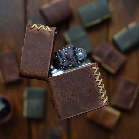 Genuine Leather Zippo Lighter Case // Cinnamon