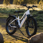 Pioneer Step-Thru Fat Tire E-Bike // White