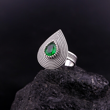 Teardrop Emerald Ring (3.5)