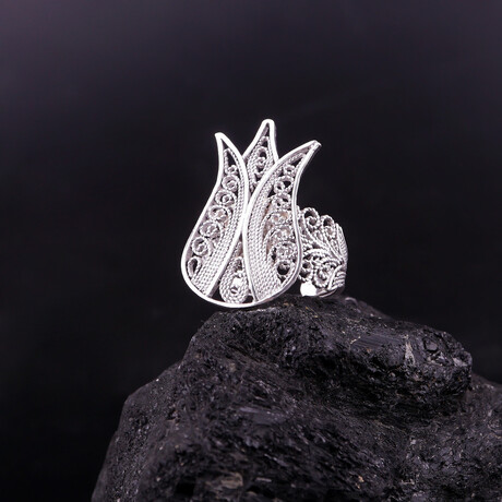 Classy Tulip Ring (3.5)