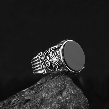 925 Sterling Silver Black Onyx Stone Hand Engraved Ring (6.5)