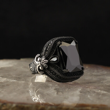 925 Sterling Silver Black Zircon Stone Ring (6.5)