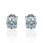 18K White Gold Diamond Stud Earrings I // New