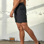 Men's 7" Versatility Short // Black (XS)