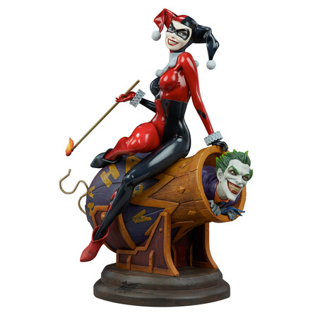 Harley Quinn and The Joker Diorama