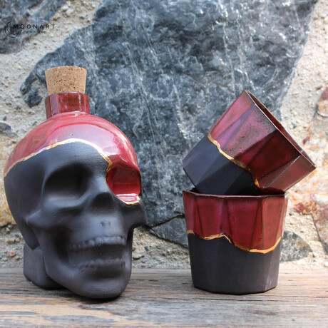 Skul Carafe Set // Red