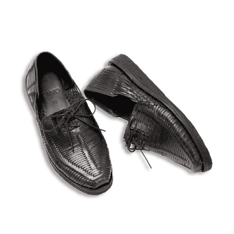 Benito // All Black (EU Size: 40)