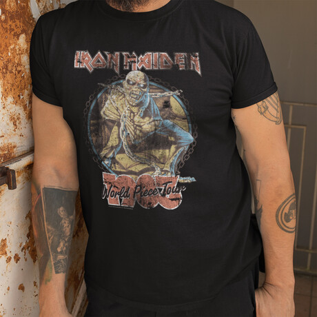 Iron Maiden // Short Sleeve // Graphic T- Shirt // Pieces of Mind (XS)