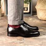 Tony Whole Cut // Black (US 7 // D // Regular)