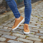 36's Suede Laceless Low Top Sneaker // Havana Suede (US: 8)
