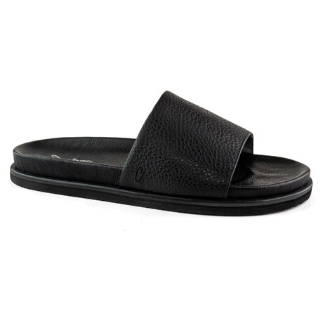 18'S  Slide Sandal // Black (US: 10.5)
